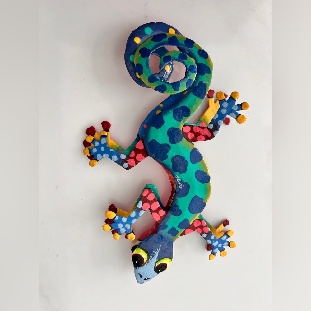 Metal Gecko Wall Art Handmade Recycled Haiti Signed Pack 2 NWT - Picture 12 of 17